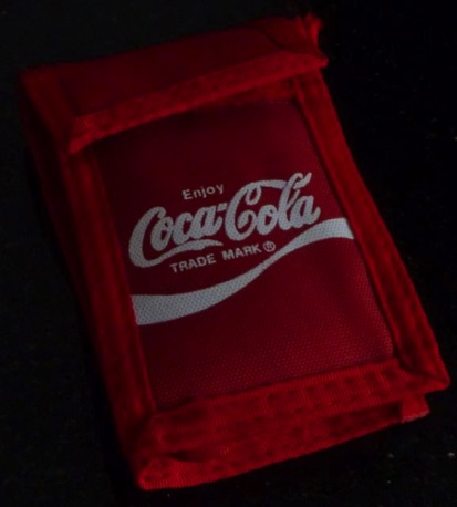 9642-1 € 2,50 coca cola tasje voor zakdoekjes